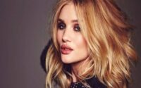 Rosie Huntington: Lý lịch, sự nghiệp và đời tư của cô nàng