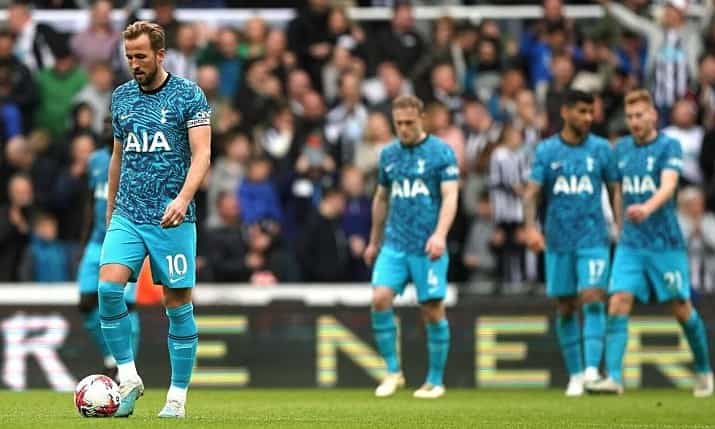 Thu đậm Tottenham trả tiền vé cho CĐV