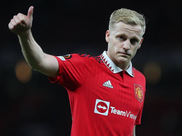 Chuyển nhượng 1/8: Tiền vệ Van de Beek có khả năng sẽ rời MU