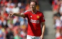 Tin chuyển nhượng 7/8: MU ký hợp đồng với Jonny Evans