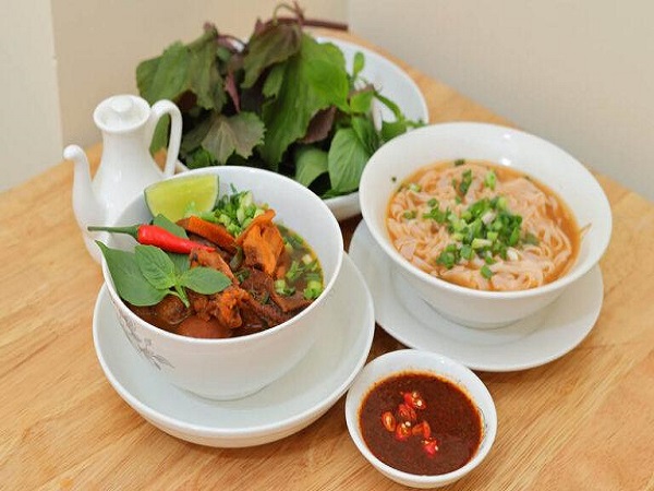 Khám phá ẩm thực Sóc Trăng với món hủ tiếu cà ri Vĩnh Châu