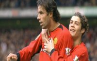 Cristiano Ronaldo từng bị đàn anh Van Nistelrooy bắt nạt