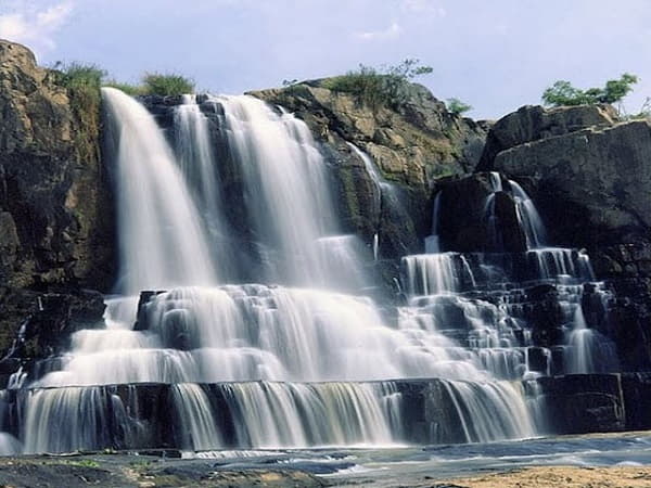 Đến Thác 7 tầng ở Kon Tum để hòa mình vào văn hóa địa phương