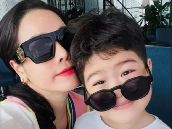 Đời sống riêng tư của ca sĩ Nhật Kim Anh