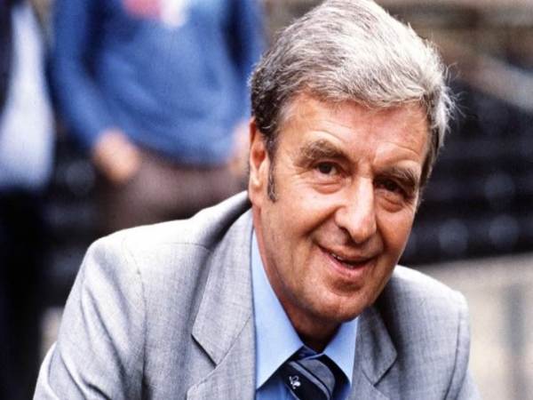 Huấn luyện viên Chelsea/ John Neal